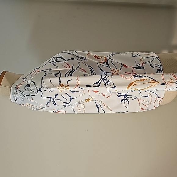 Peter millar women's NWT long sleeve golf shirt. White with out line flowers. - Picture 4 of 11